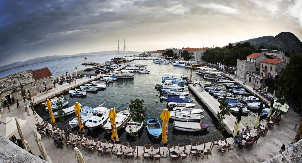 Daniela Hotel