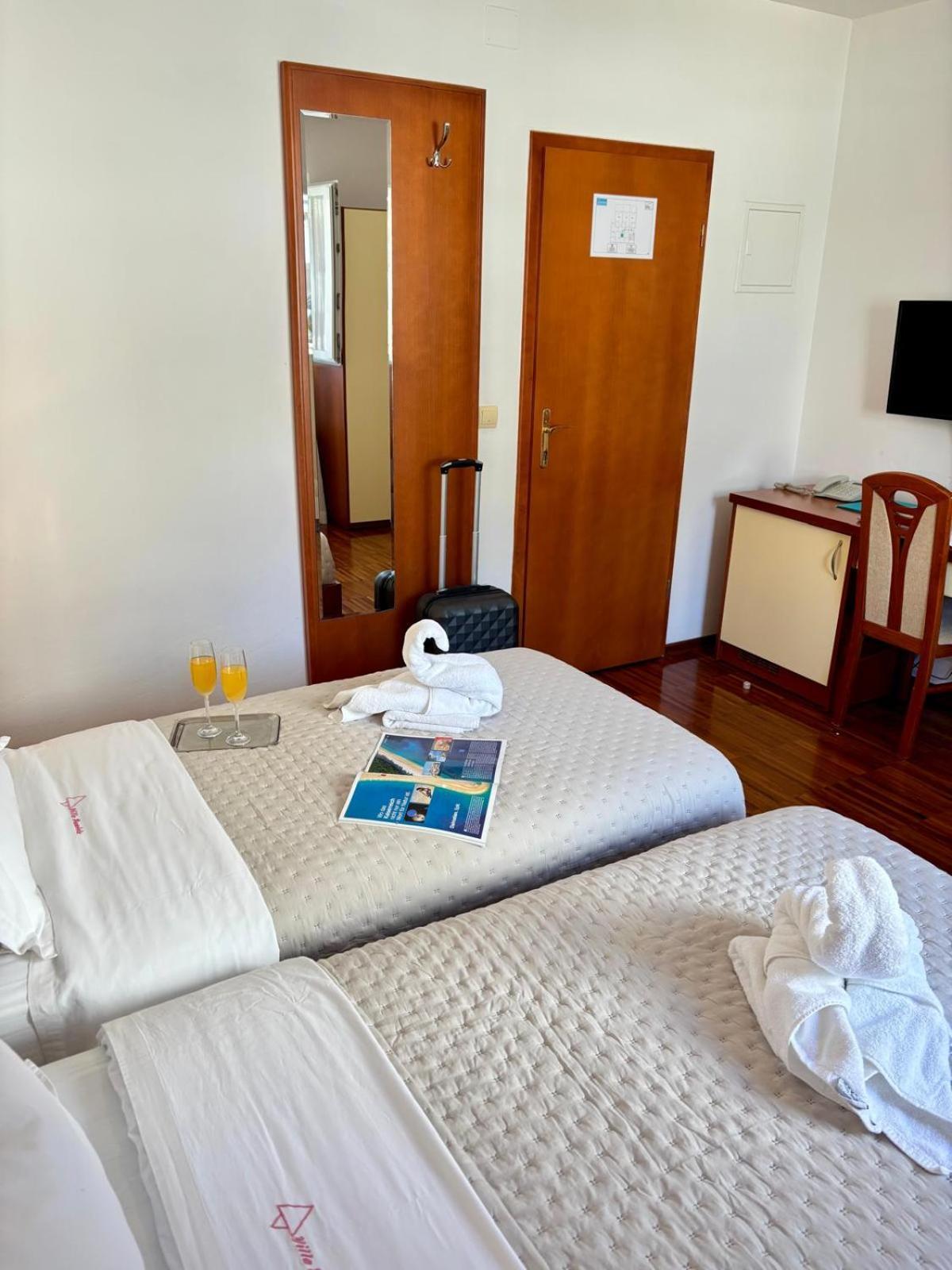 Hotel Daniela 3*