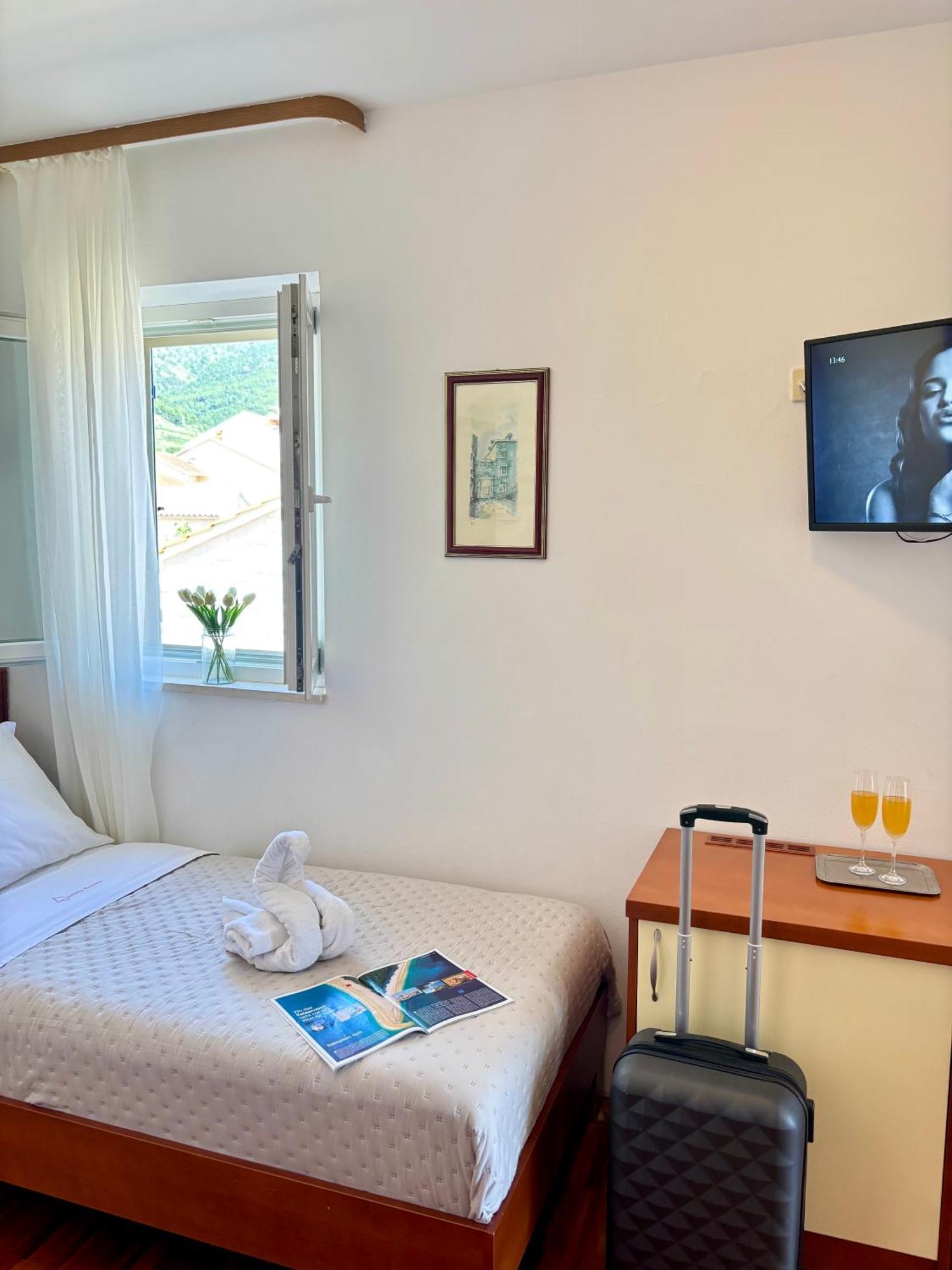 Hotel Daniela 3*